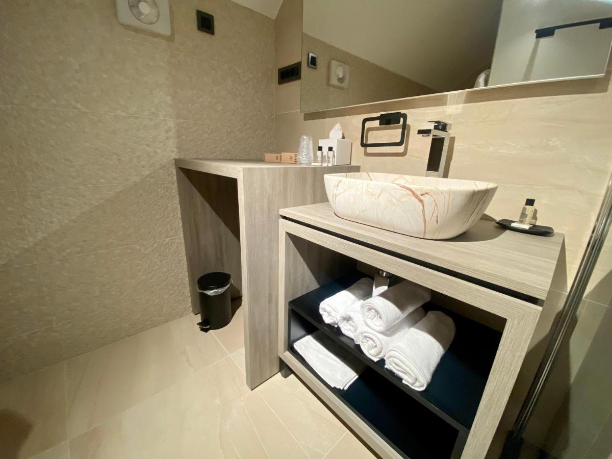 Boutique Hotel Zbilje מראה חיצוני תמונה